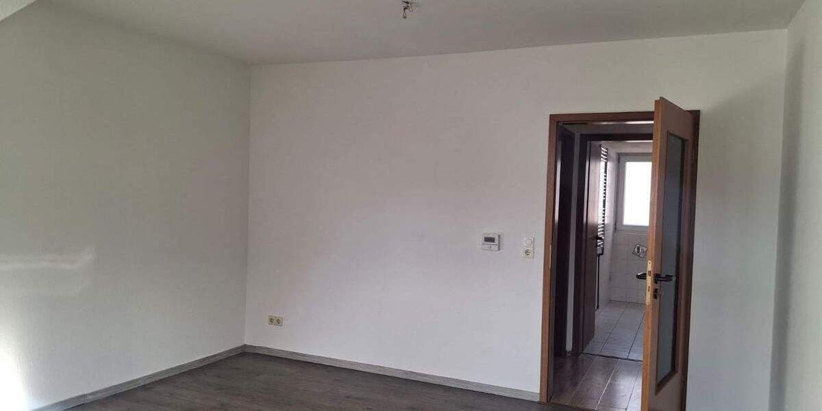 Etagenwohnung Bremerhaven Geestemünde - 3 Zimmer, 63 m&sup2;, 500&euro; | Angebot:25768778