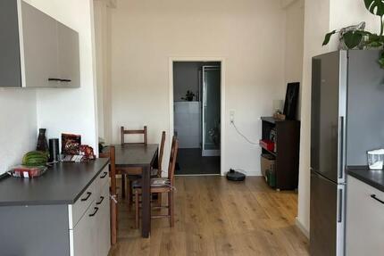 Wohnung Trier Feyen-Weismark - 3 Zimmer, 95 m&sup2;, 450&euro; | Angebot:25176326