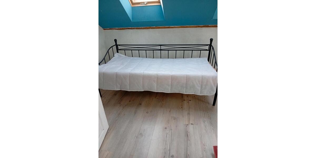 Wohnen auf Zeit Reinsdorf - 2 Zimmer, 15 m&sup2;, 200&euro; | Angebot:24903085