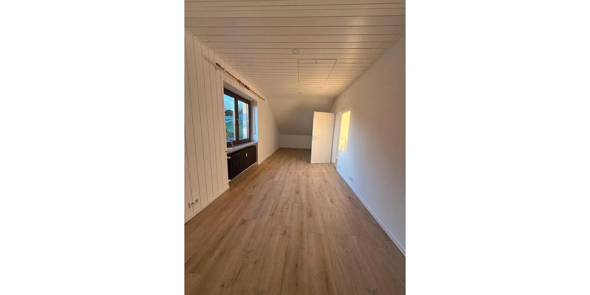 Dachgeschoßwohnung Bad Kissingen - 3 Zimmer, 75 m&sup2;, 900&euro; | Angebot:26327155