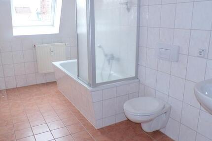 Wohnung Werdau - 2 Zimmer, 67 m&sup2;, 380&euro; | Angebot:25249794