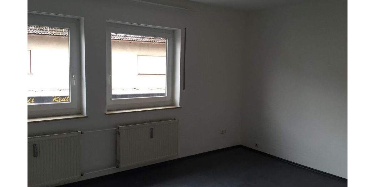 Helle und große 3,5 Zimmer-Wohnung im Zentrum von Weisendorf 3 zimmer