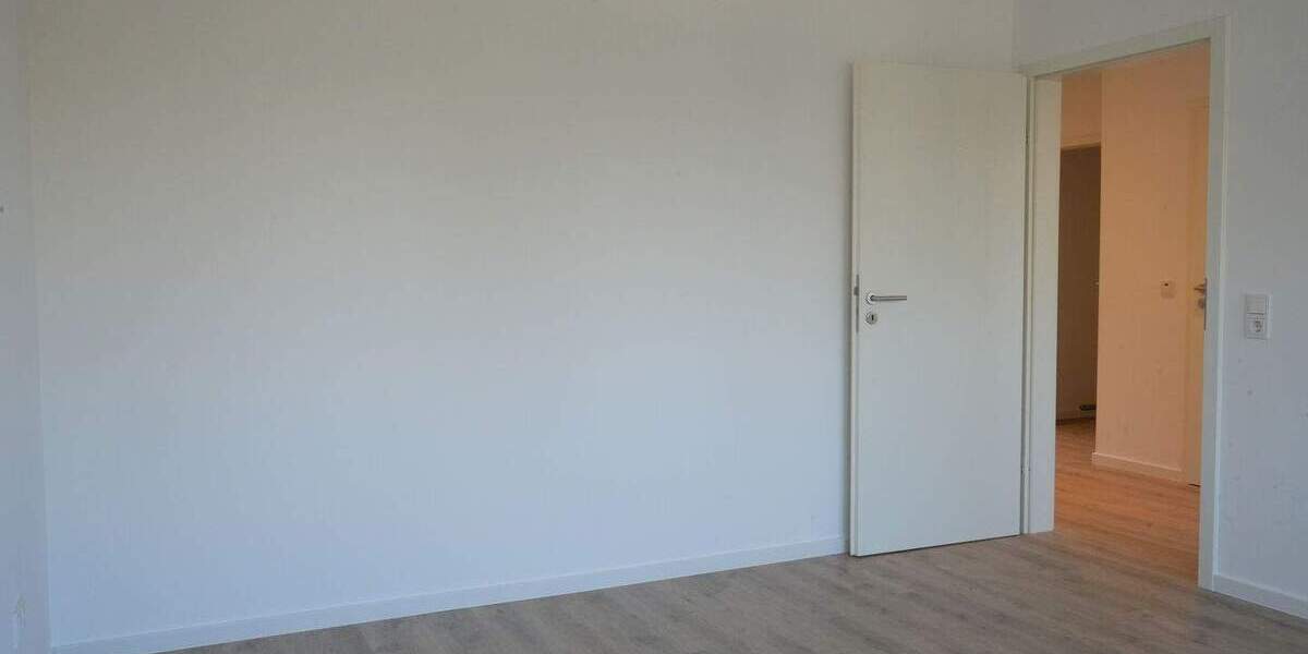 Etagenwohnung Bremen Woltmershausen - 2 Zimmer, 67 m&sup2;, 790&euro; | Angebot:25780350
