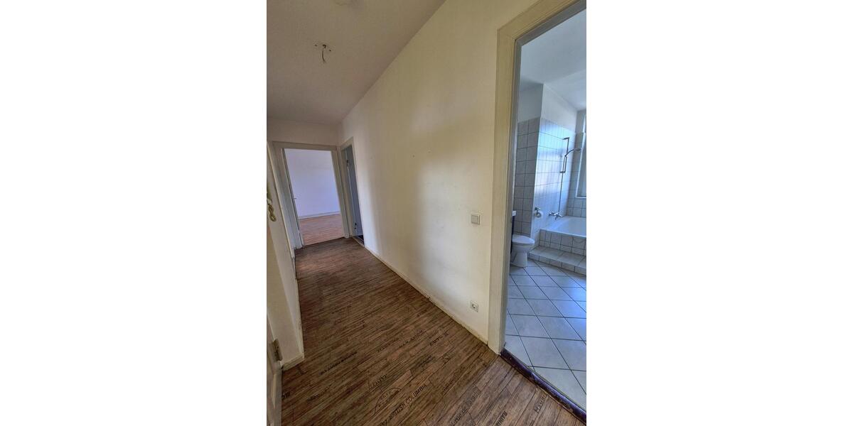 Etagenwohnung Jüterbog - 3 Zimmer, 83 m&sup2;, 550&euro; | Angebot:25430306