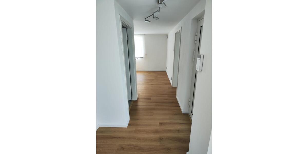 Etagenwohnung Künzell - 2 Zimmer, 70 m&sup2;, 900&euro; | Angebot:25861583
