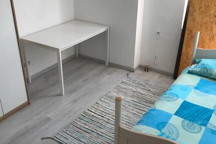 WG-Zimmer in 4er WG, möbliert 4 zimmer