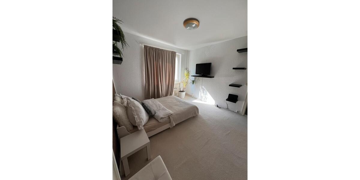Wohnen auf Zeit Berlin Neukölln - 2 Zimmer, 38 m&sup2;, 1.100&euro; | Angebot:26703186