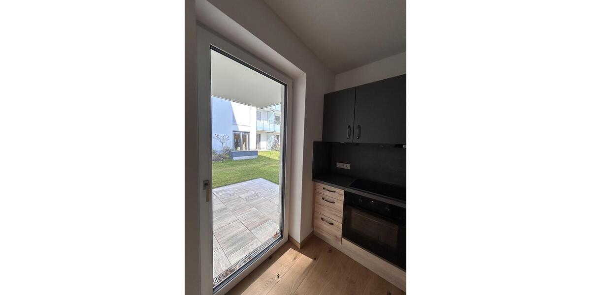 Erdgeschoßwohnung Deggendorf - 2 Zimmer, 64 m&sup2;, 890&euro; | Angebot:25856311