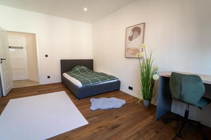 Möbeliertes, helles Zimmer in Studenten Wohngemeinschaft- Erstbezug zimmer