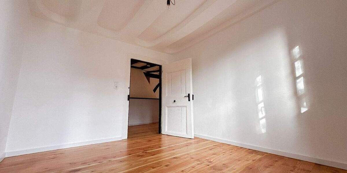 Einfamilienhaus Euskirchen Flamersheim - 7 Zimmer, 190 m&sup2;, 2.280&euro; | Angebot:25695611