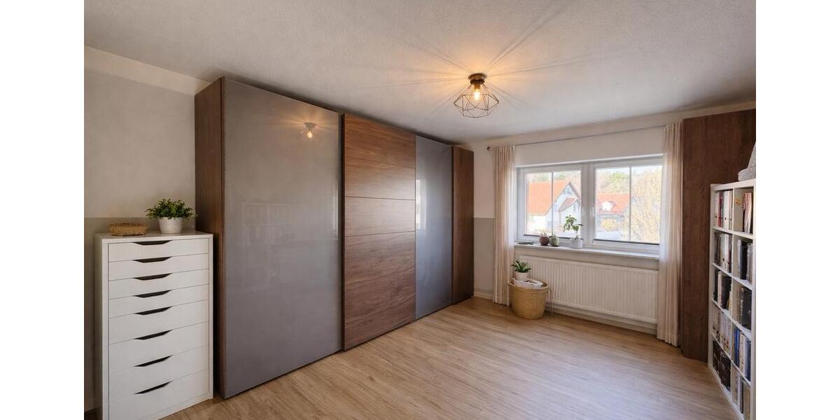 Etagenwohnung Grafenwöhr - 3.5 Zimmer, 104 m&sup2;, 950&euro; | Angebot:25639612