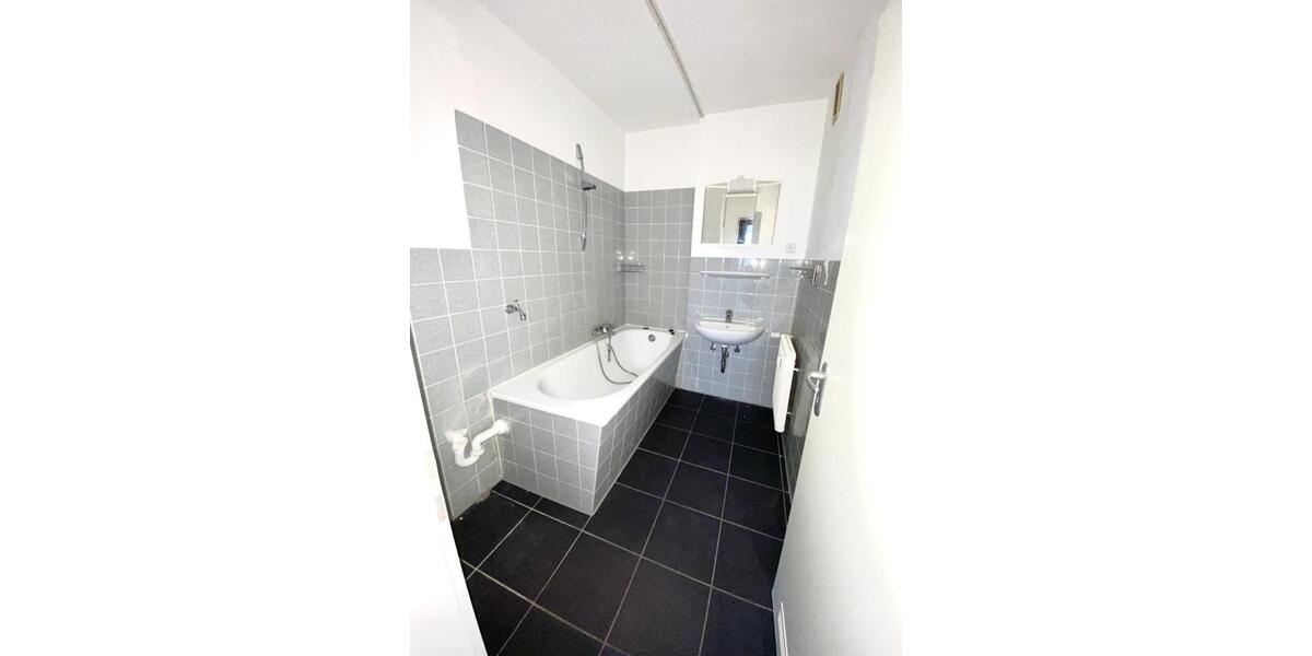 Etagenwohnung Krefeld Fischeln - 3 Zimmer, 76 m&sup2;, 615&euro; | Angebot:25796695