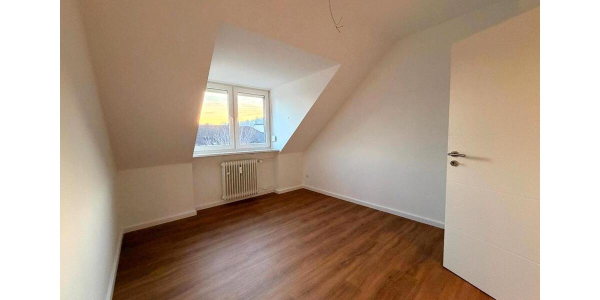 Dachgeschoßwohnung Koblenz - 2 Zimmer, 35 m&sup2;, 800&euro; | Angebot:26381945
