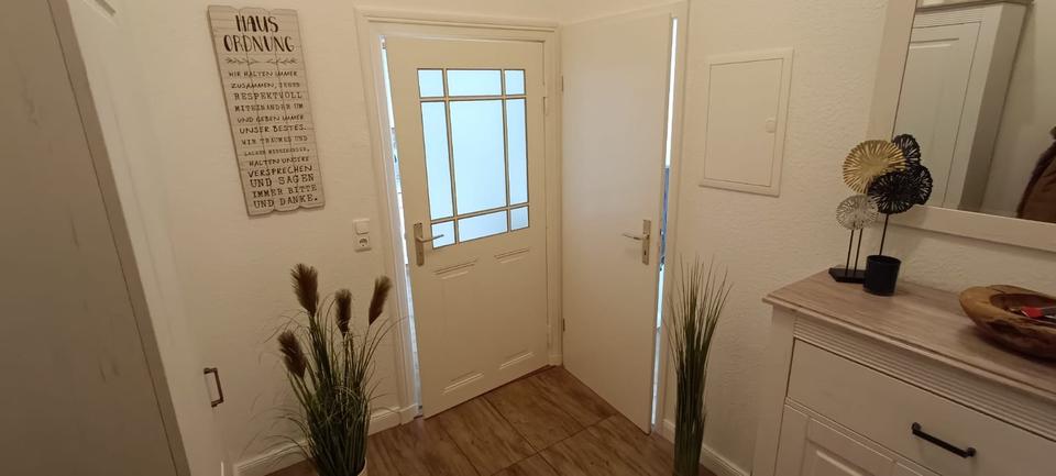 2 Zimmer Wohnung in zentraler Lage mit kleinem eigenem Innenhof zimmer