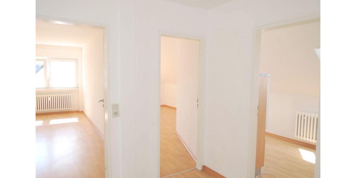 Dachgeschoßwohnung Trier Kürenz - 2 Zimmer, 50 m&sup2;, 625&euro; | Angebot:26006125