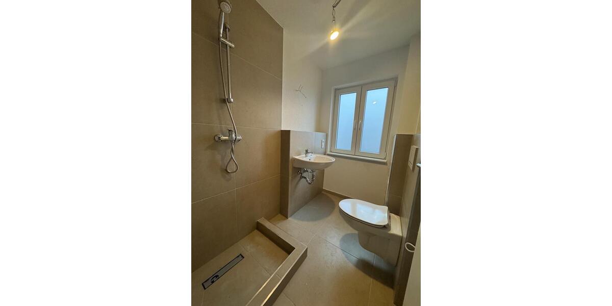 Etagenwohnung Schiffweiler - 2 Zimmer, 55 m&sup2;, 550&euro; | Angebot:24802441