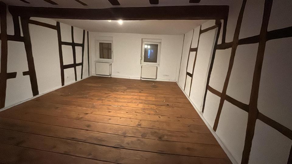 Schönes Zimmer in Frauen-WG 1 zimmer