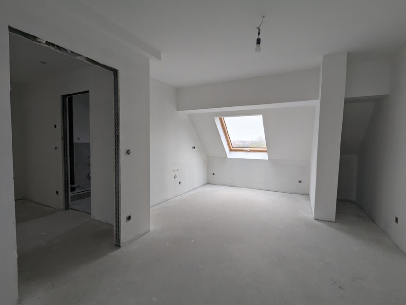 EUTRITZSCH + 3 RAUM MIETWOHNUNG + ERSTBEZUG NACH DACHGESCHOSSAUSBAU 3 zimmer