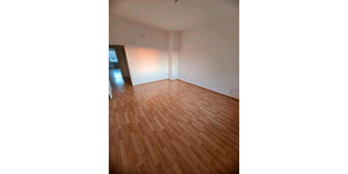 Etagenwohnung Remscheid - 3 Zimmer, 97 m&sup2;, 800&euro; | Angebot:26126091