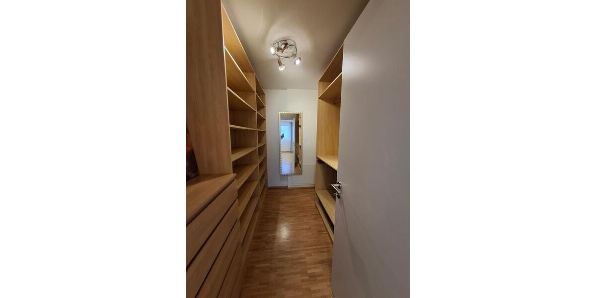 Erdgeschoßwohnung Frankfurt am Main Gallus - 4 Zimmer, 110 m&sup2;, 2.100&euro; | Angebot:23845641