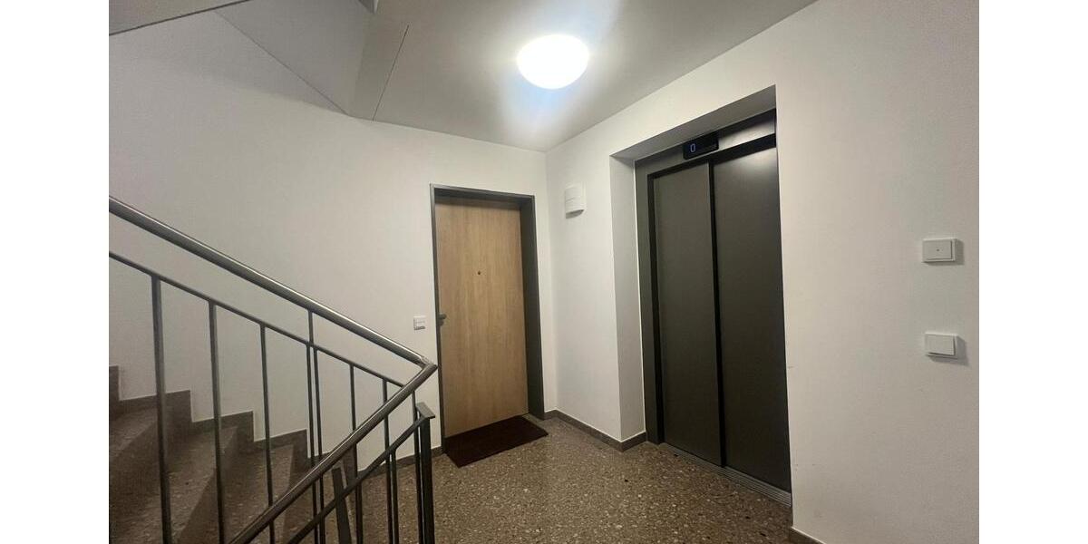 REMAX - 3-Zi-Wohnung mit Terrasse und Garten! 3 zimmer