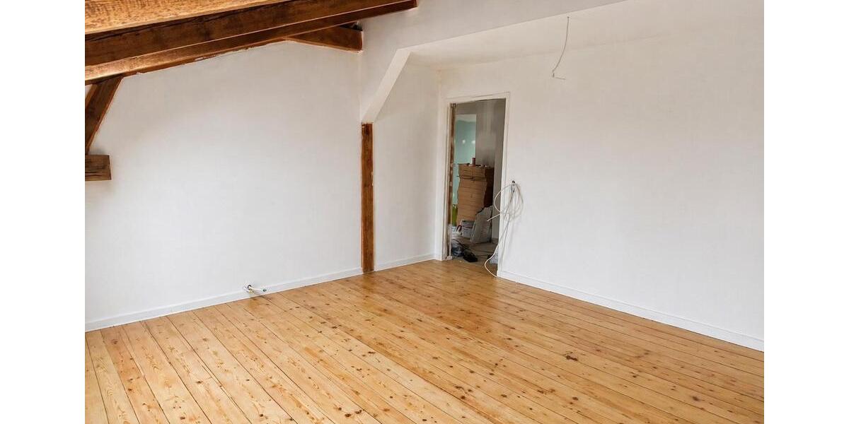 Dachgeschoßwohnung Schönebeck (Elbe) - 4 Zimmer, 110 m&sup2;, 800&euro; | Angebot:26249664