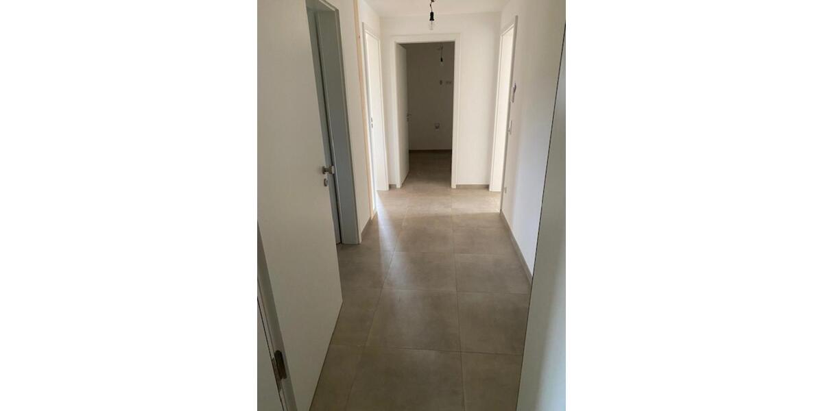 Etagenwohnung Eiselfing - 3 Zimmer, 90 m&sup2;, 1.000&euro; | Angebot:25266220