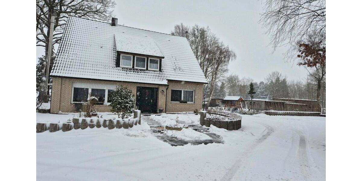 Dachgeschoßwohnung Essen (Oldenburg) - 6 Zimmer, 85 m&sup2;, 400&euro; | Angebot:26479325