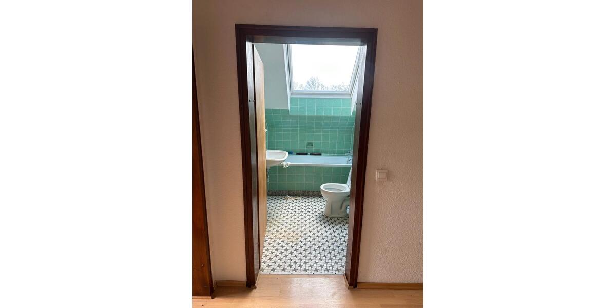 Dachgeschoßwohnung Köln Porz - 3 Zimmer, 62 m&sup2;, 1.100&euro; | Angebot:26620068