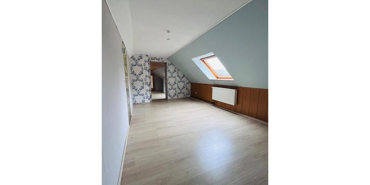 Dachgeschoßwohnung Warmsen - 2 Zimmer, 50 m&sup2;, 500&euro; | Angebot:26670625