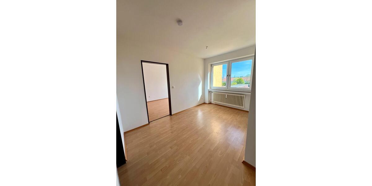Etagenwohnung Straubing - 3 Zimmer, 79 m&sup2;, 870&euro; | Angebot:26677239