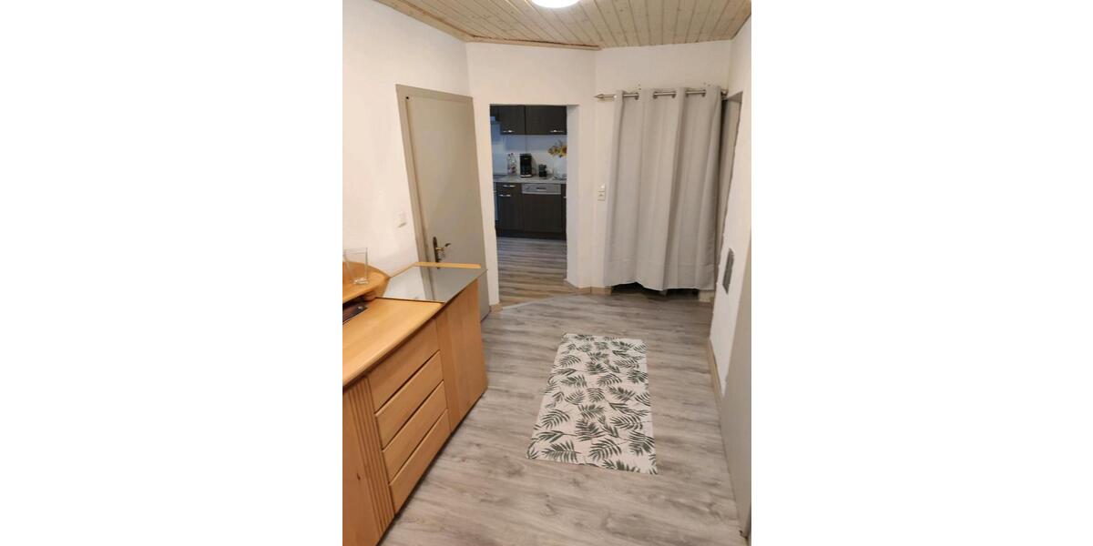 Erdgeschoßwohnung Gunzenhausen - 1 Zimmer, 90 m&sup2;, 950&euro; | Angebot:25570348