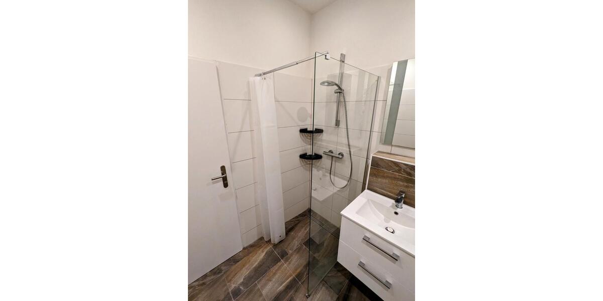 Wohnen auf Zeit Delmenhorst - 4 Zimmer, 100 m&sup2;, 20&euro; | Angebot:14291740