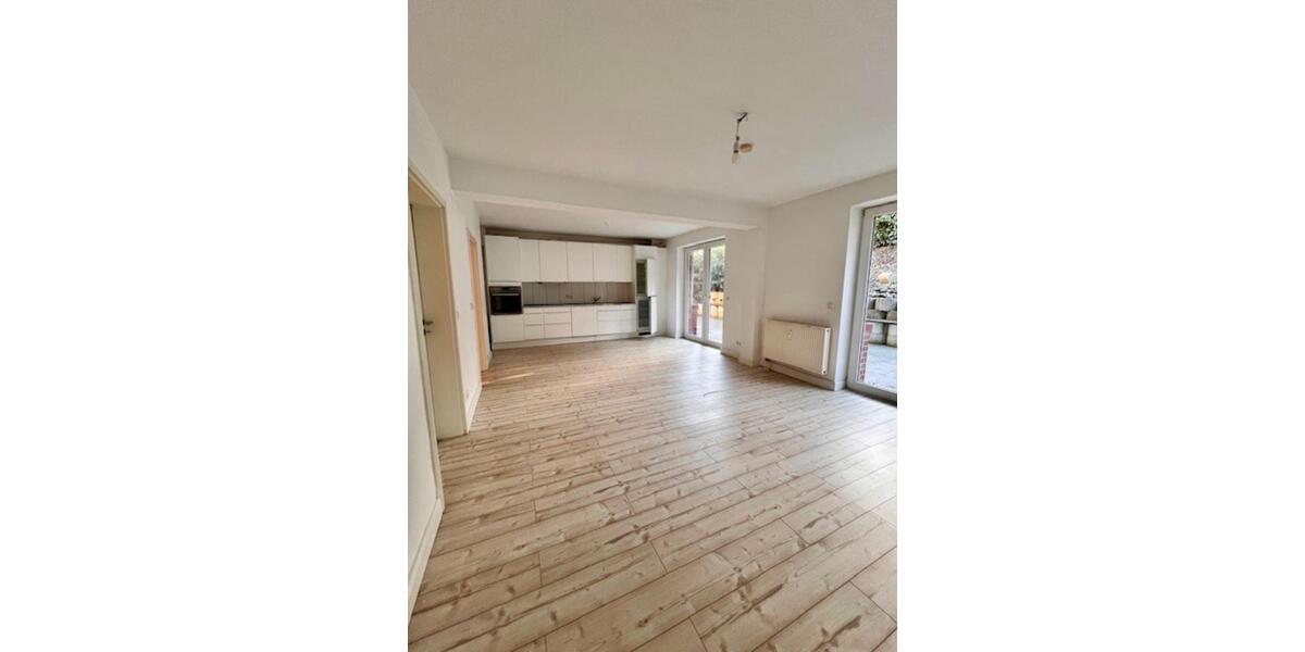 Geräumige 3 Zimmer Wohnung mit großer Terrasse 3 zimmer