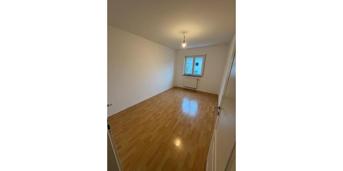 Etagenwohnung Limburg an der Lahn Linter - 5 Zimmer, 120 m&sup2;, 1.200&euro; | Angebot:25512375