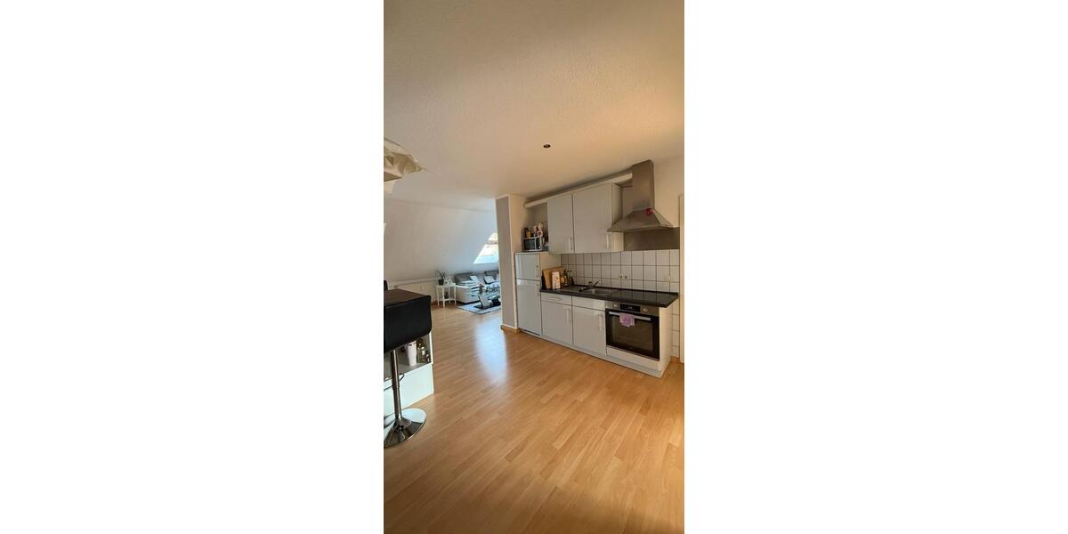 Dachgeschoßwohnung Wolfsburg - 2 Zimmer, 60 m&sup2;, 555&euro; | Angebot:25395003