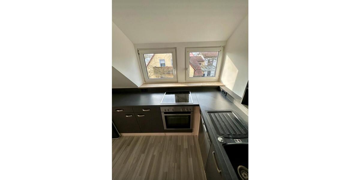 Dachgeschoßwohnung Nürnberg - 3 Zimmer, 60 m&sup2;, 800&euro; | Angebot:25185408