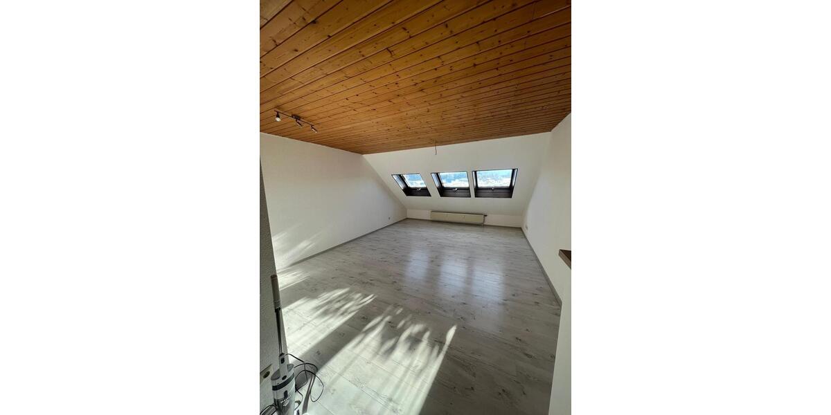 Dachgeschoßwohnung Balingen - 2 Zimmer, 39 m&sup2;, 650&euro; | Angebot:24655060