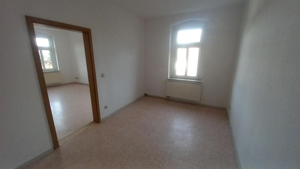 Etagenwohnung Waldheim - 3 Zimmer, 73 m&sup2;, 393&euro; | Angebot:13432383