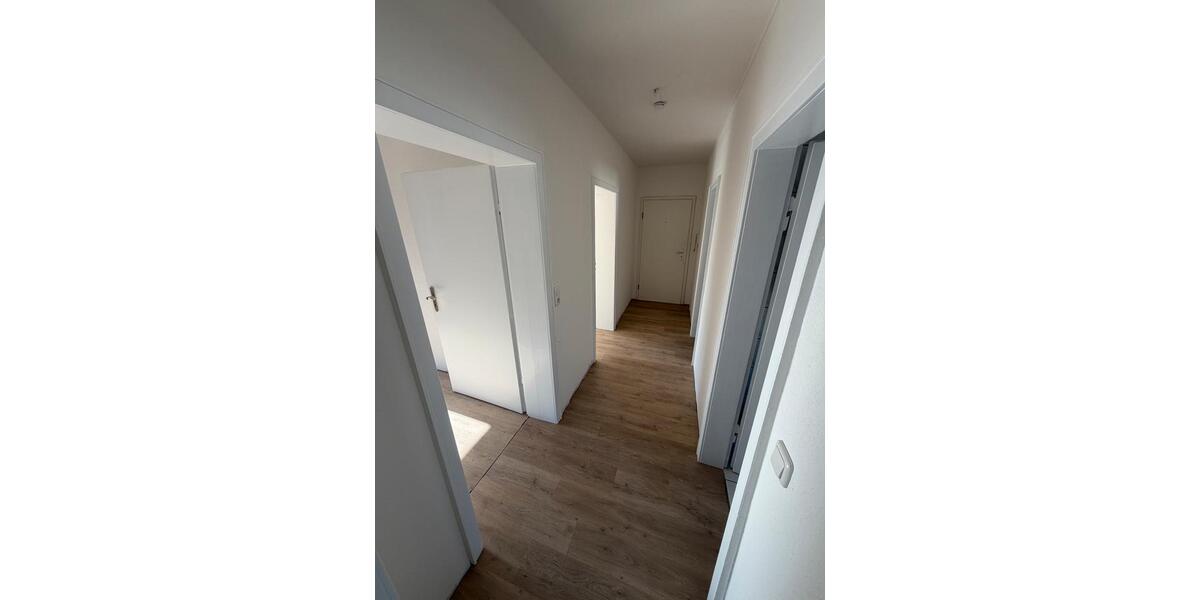 Etagenwohnung Eschwege - 3 Zimmer, 78 m&sup2;, 595&euro; | Angebot:25057989