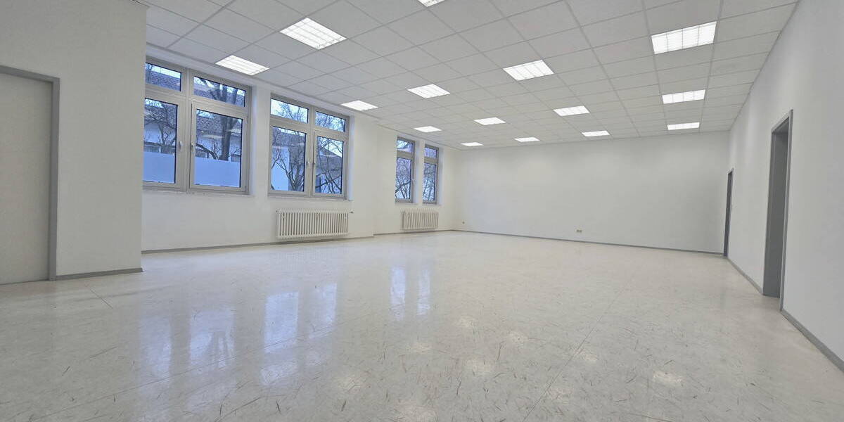 Gewerbeobjekt Kehl - 2 Zimmer, 1.500&euro; | Angebot:25694399