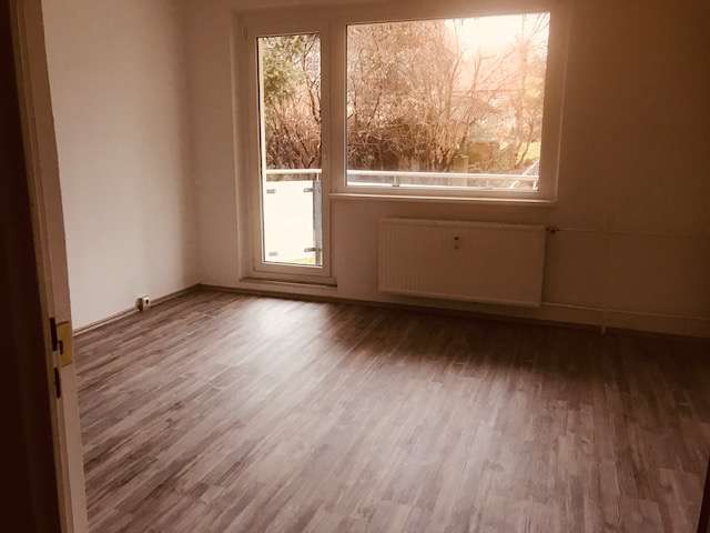 Etagenwohnung Bad Tabarz - 4 Zimmer, 84 m&sup2;, 500&euro; | Angebot:26335872