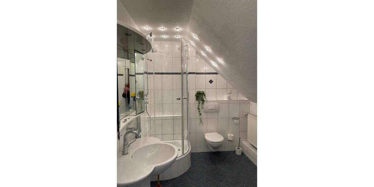 Dachgeschoßwohnung Arnsberg - 2 Zimmer, 95 m&sup2;, 1.100&euro; | Angebot:24355558