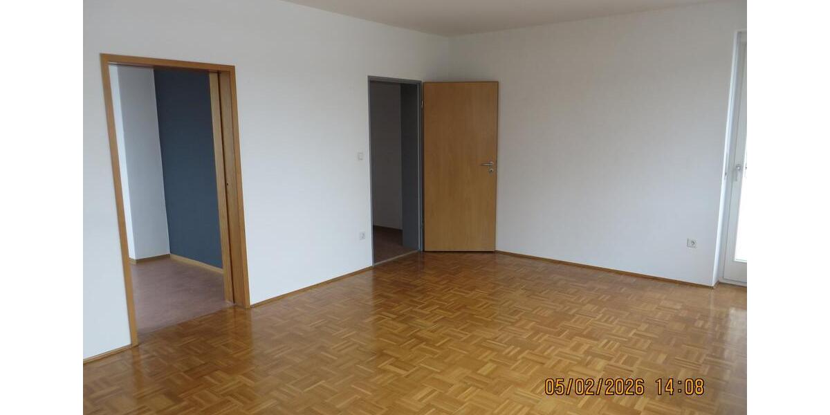Etagenwohnung Pfreimd - 5 Zimmer, 100 m&sup2;, 750&euro; | Angebot:25866710