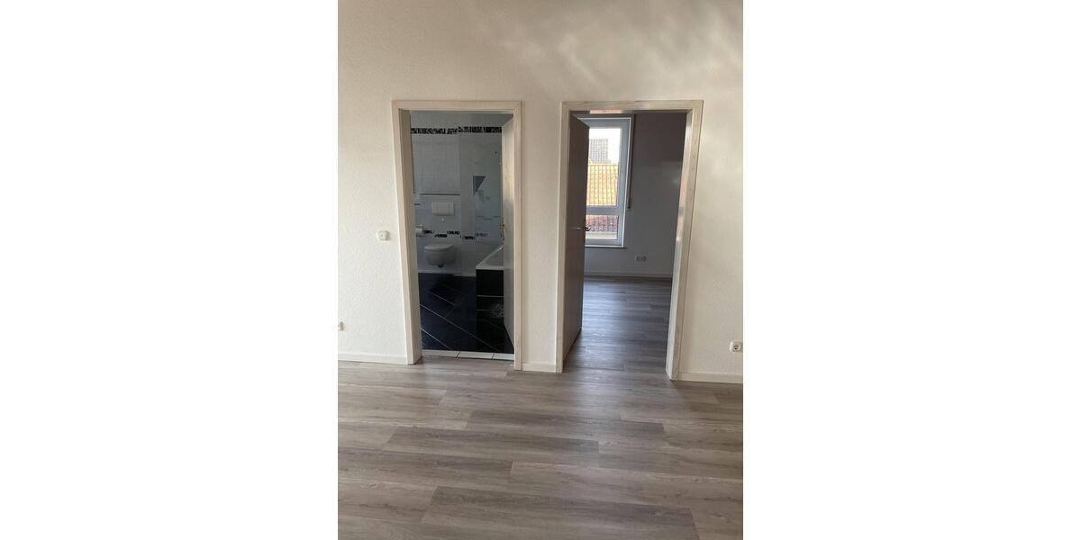 Dachgeschoßwohnung Bischofsheim - 3 Zimmer, 119 m&sup2;, 1.300&euro; | Angebot:24421774
