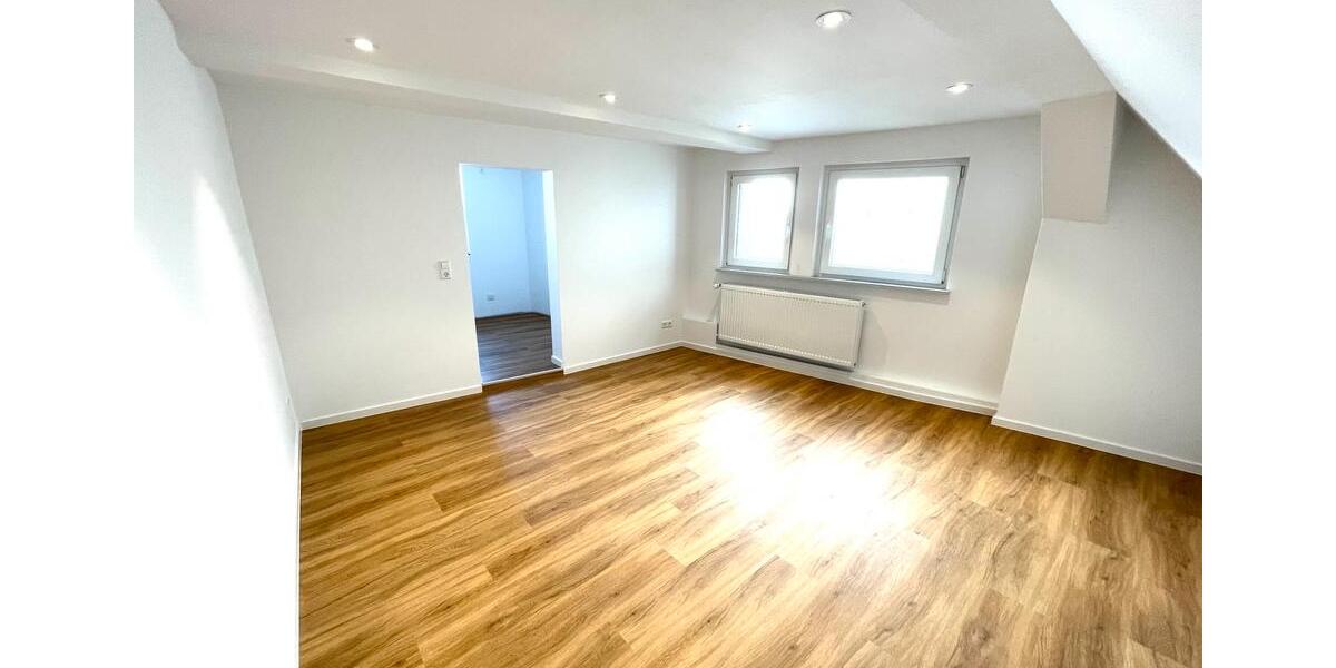 Sehr schöne 4ZKB-Altbauwohnung mit grosser Terrasse & Loft in Dur 4 zimmer