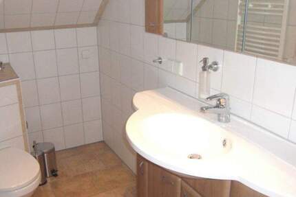 Schöne 2,5 Zi. Nichtraucher-DG-Wohnung mit EBK für 1-2 Erwachsene ohne Haustiere, ruhige Randlage 2 zimmer