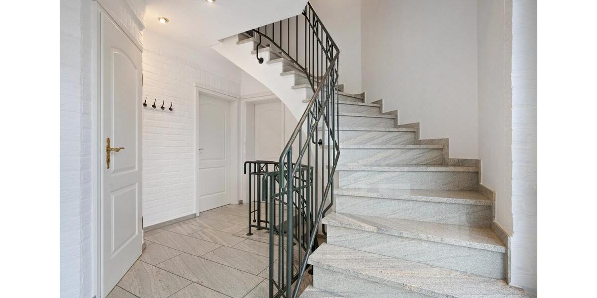 Einfamilienhaus Gangelt - 6 Zimmer, 220 m&sup2;, 2.400&euro; | Angebot:25160824