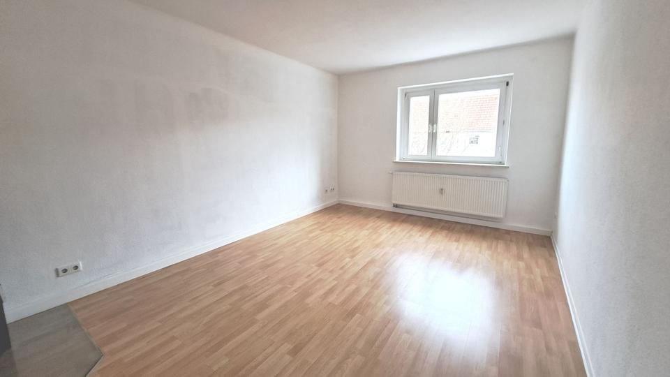 Etagenwohnung Zeitz - 3 Zimmer, 60 m&sup2;, 338&euro; | Angebot:25231123