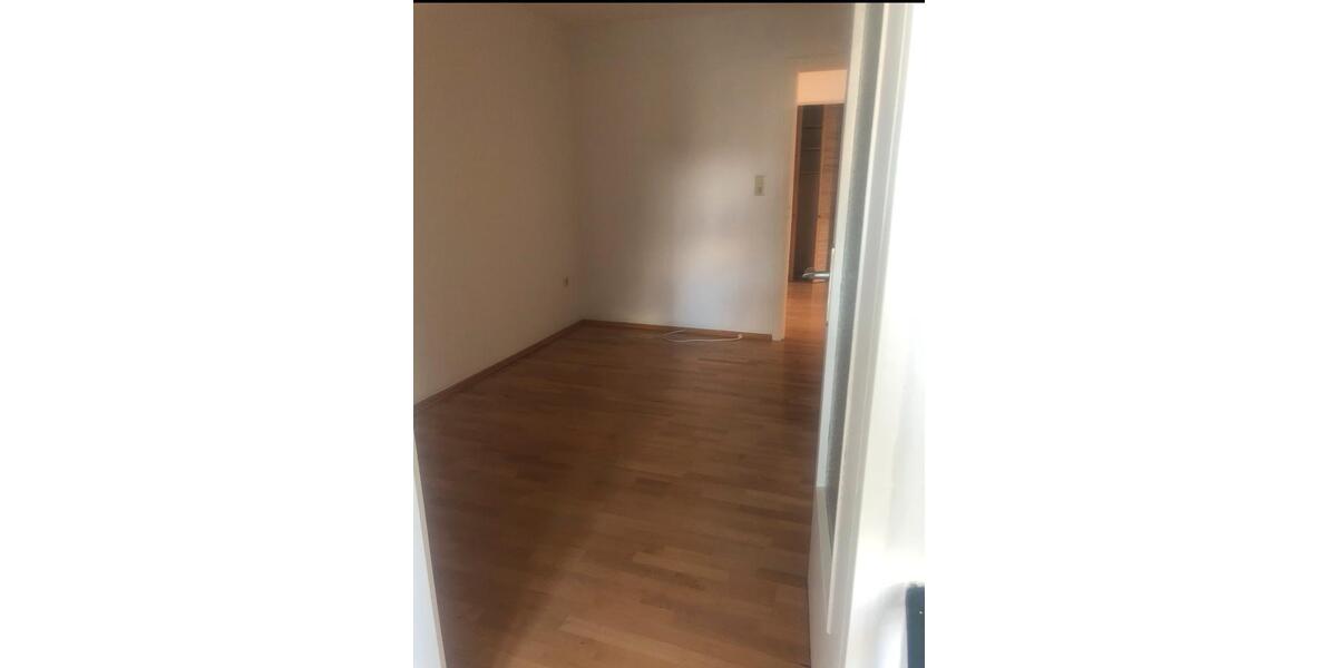 Etagenwohnung Hochheim am Main - 3 Zimmer, 83 m&sup2;, 950&euro; | Angebot:25906705